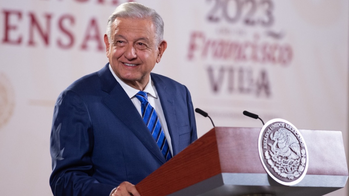 AMLO celebra solución de la crisis política en Nuevo León, visitará el estado el 16 de diciembre