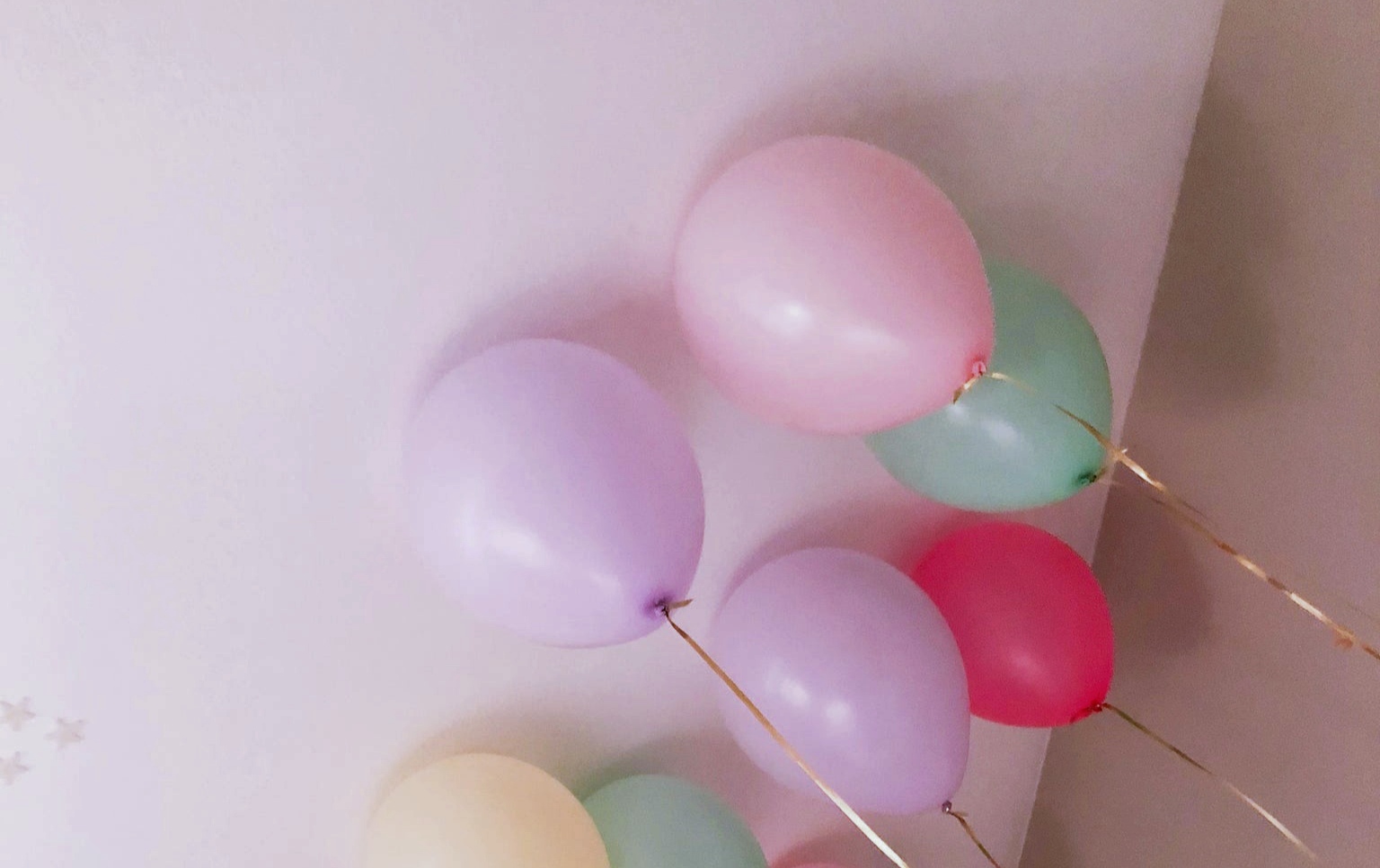 Niña de 7 años murió mientras desinflaba sus globos de cumpleaños