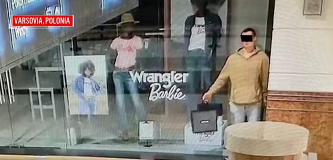 VIDEO: Hombre finge ser un maniquí para robar un centro comercial