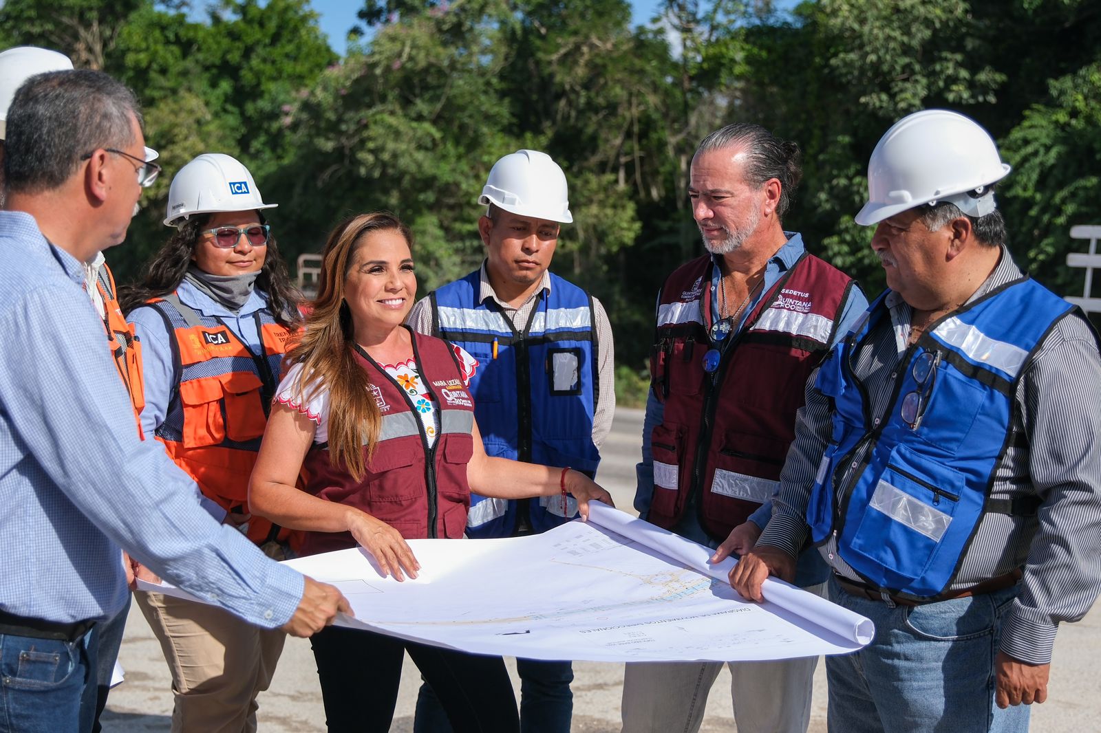 Supervisa Mara Lezama inicio de obra en la 180 D, acceso a la estación del Tren Maya en Cancún