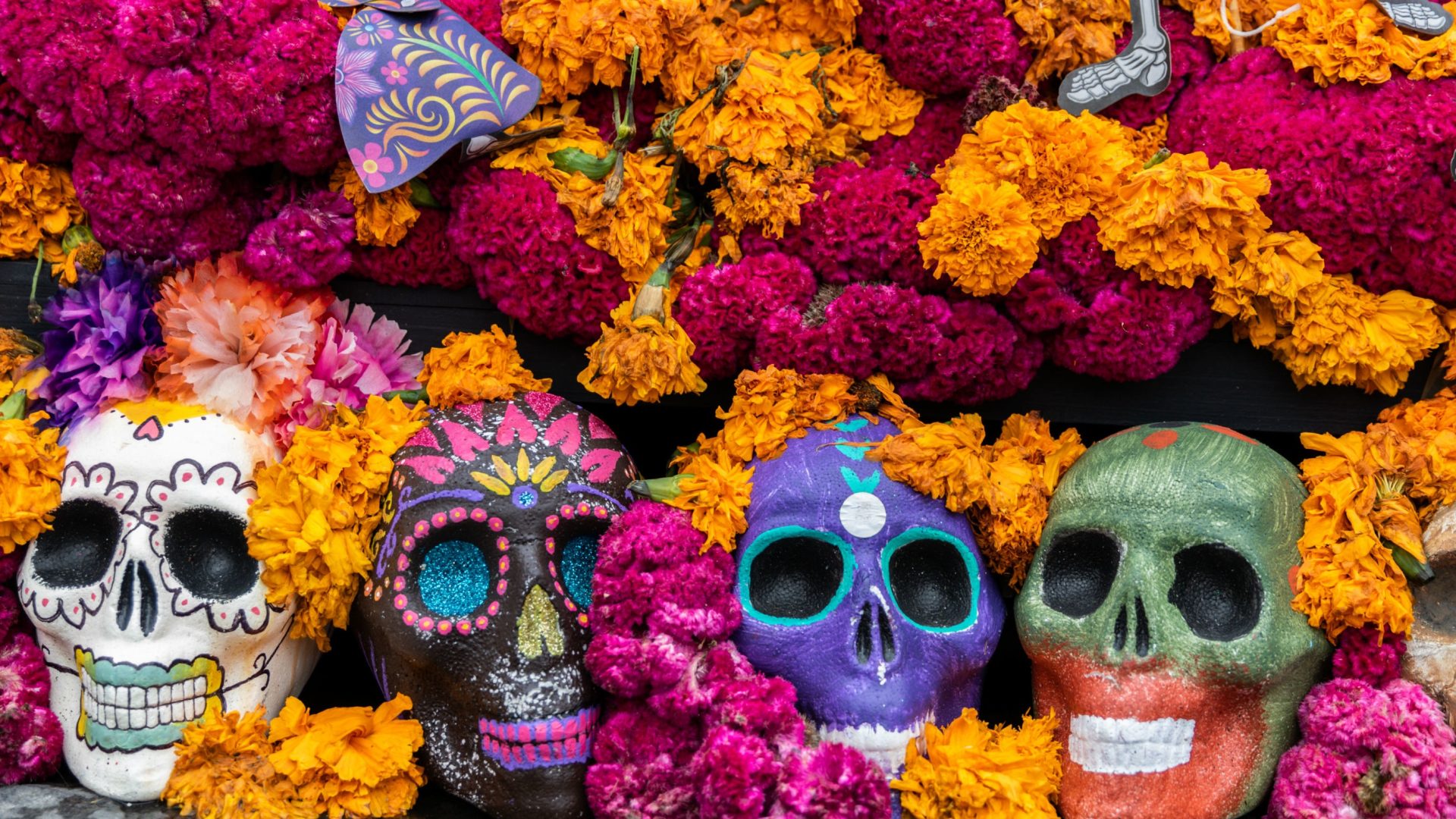 Costará más de mil 680 pesos realizar un altar de Día de Muertos