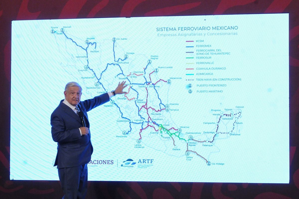 AMLO anuncia decreto para que vías férreas de carga sean utilizadas por pasajeros