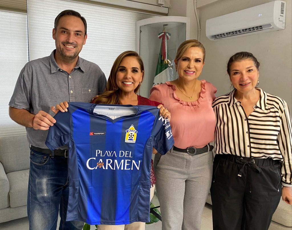 Mara Lezama recibe camiseta de Inter Playa