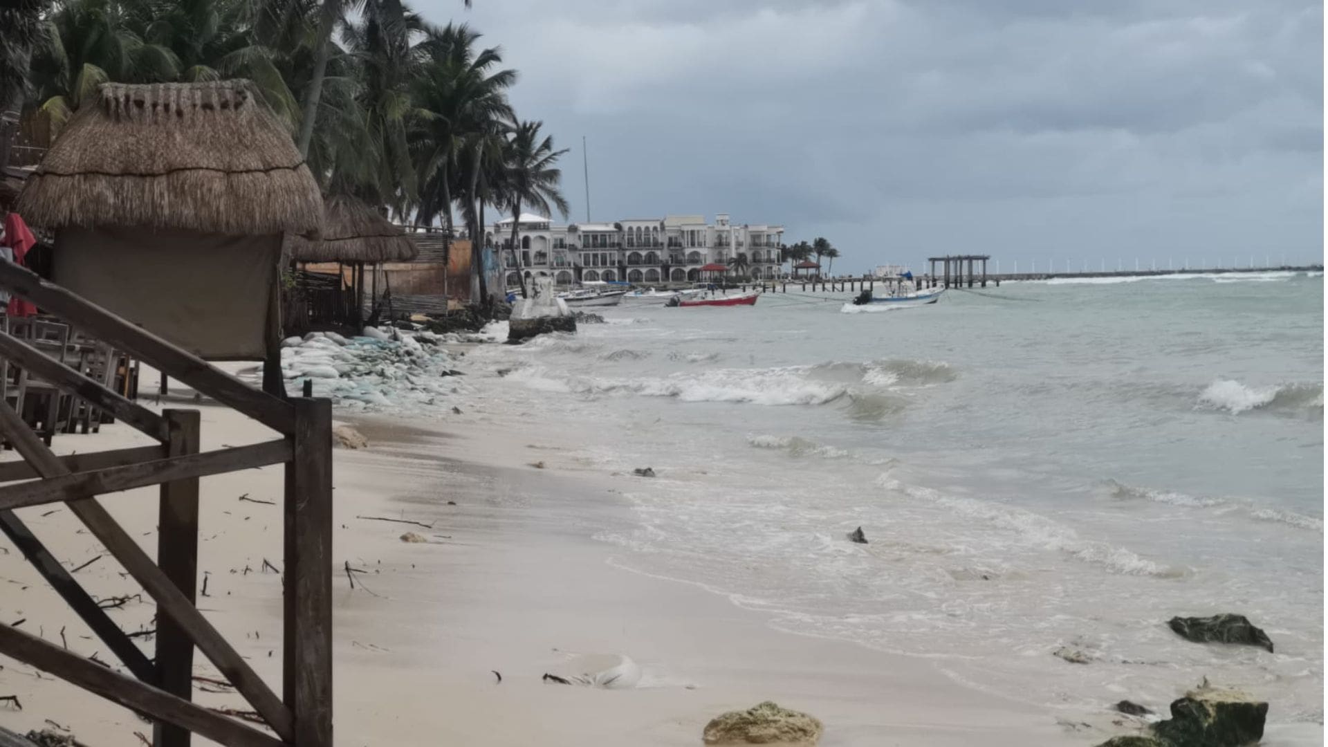 Alerta marina en Playa del Carmen: Cierran puerto por Frente Frío No.12