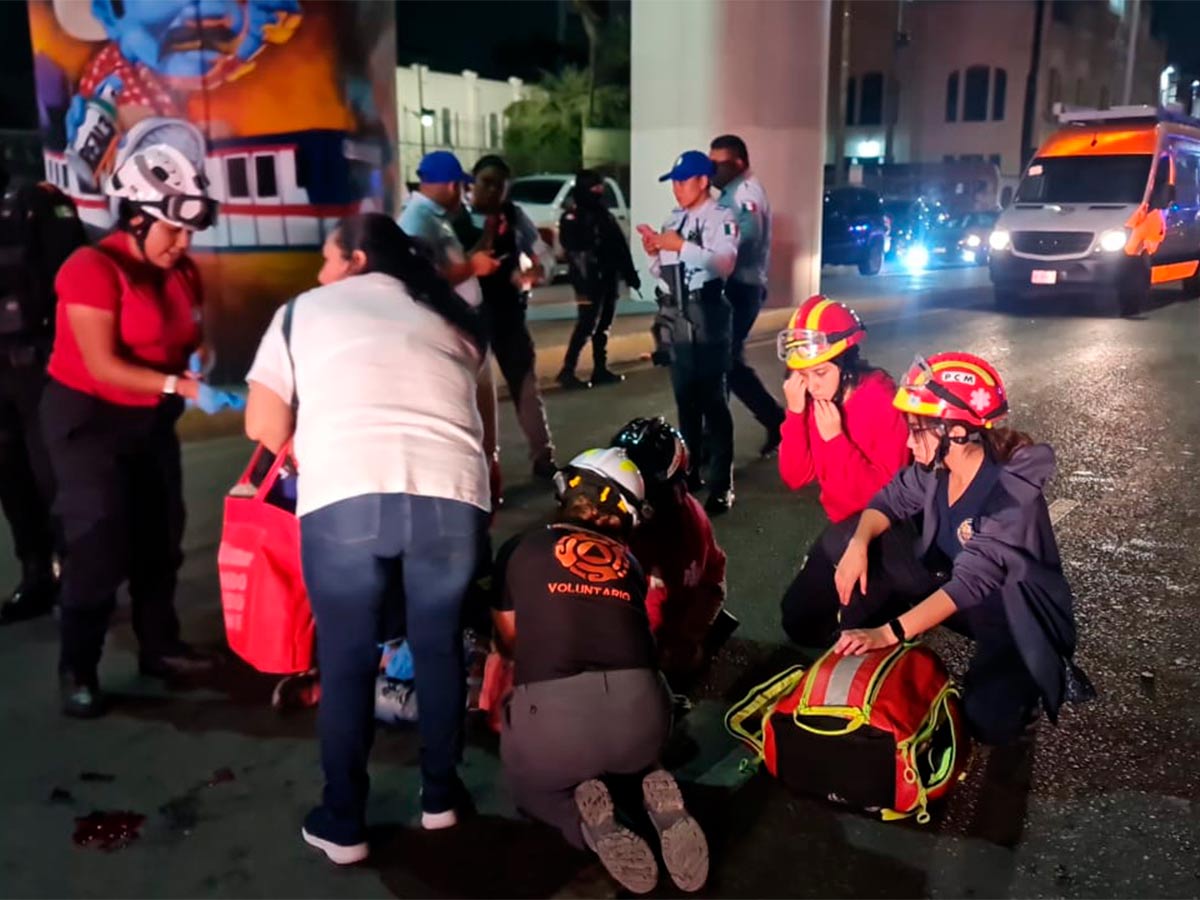 Hombre se lanza con su hijo desde estación del Metro en Monterrey; sujeto murió