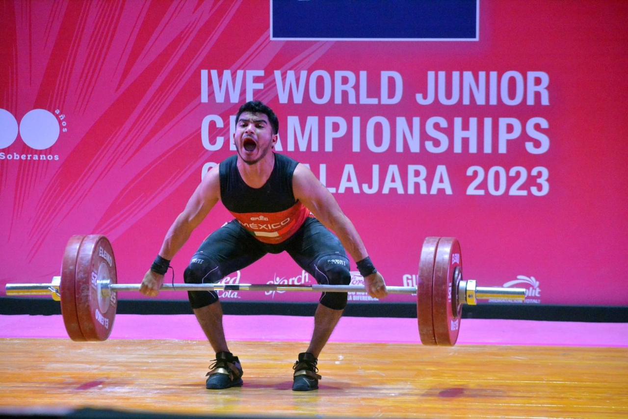 Herseleid Carrazco conquista bronce en el Campeonato Mundial Juvenil de halterofilia