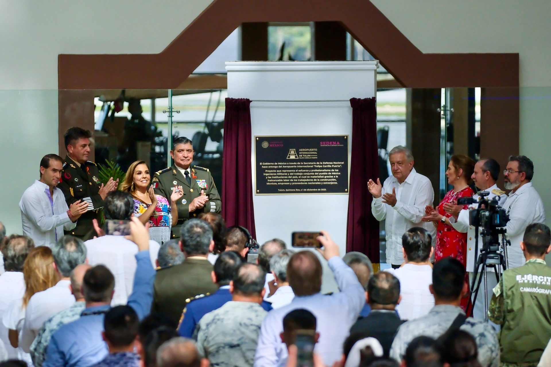 Inauguran Obrador Mara Lezama el aeropuerto internacional de Tulum