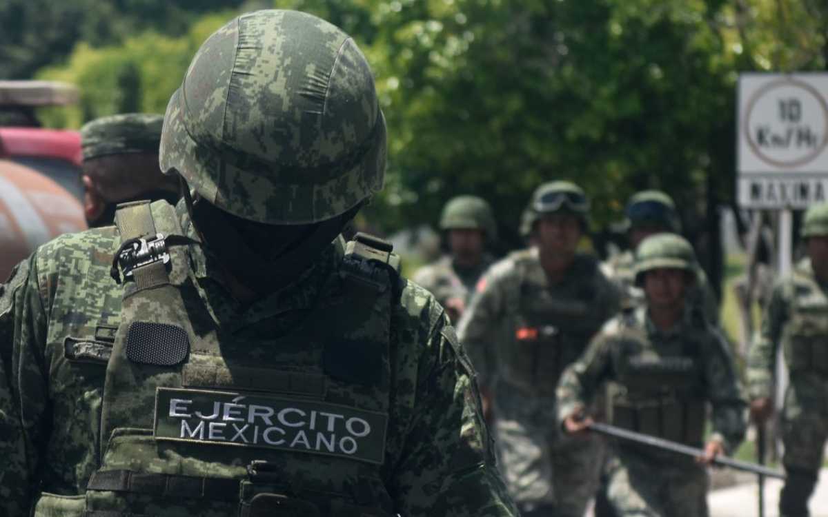 Gobierno federal pide a FGR más órdenes de captura contra militares acusados por el caso Ayotzinapa