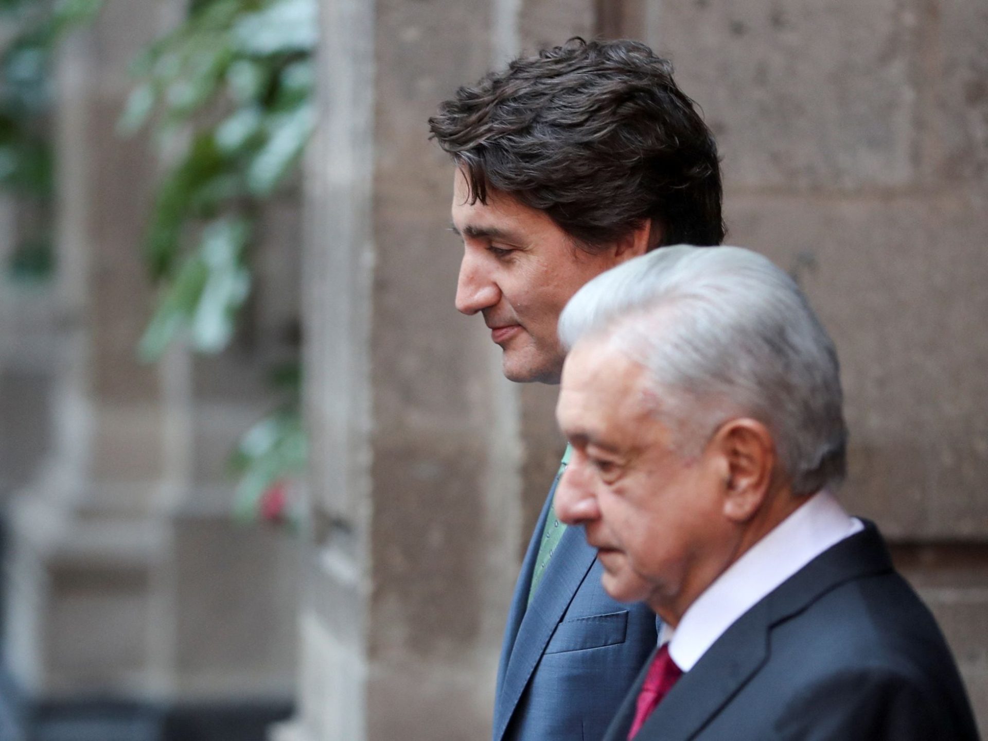 AMLO descarta romper relaciones con Canadá tras imposición de visas a mexicanos