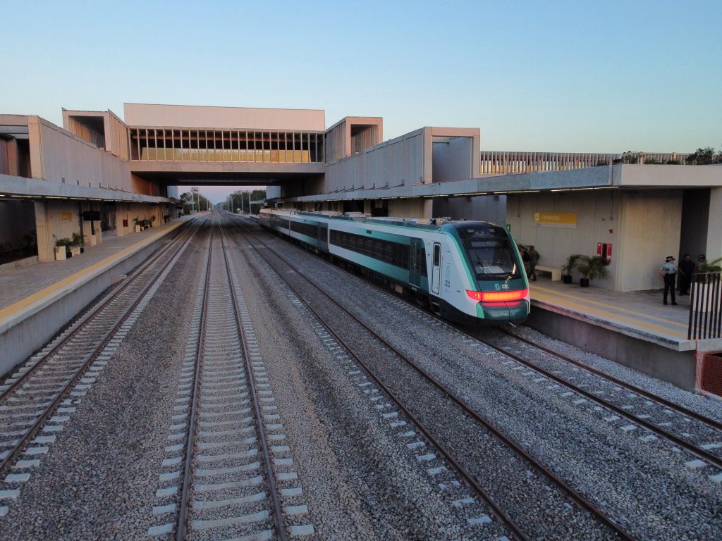 Inaugura AMLO tramo de Cancún a Playa del Carmen del Tren Maya