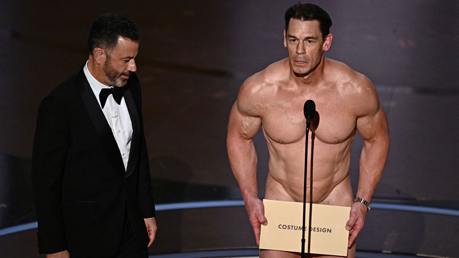 John Cena sorprende al aparecer sin ropa en los premios Oscar 2024