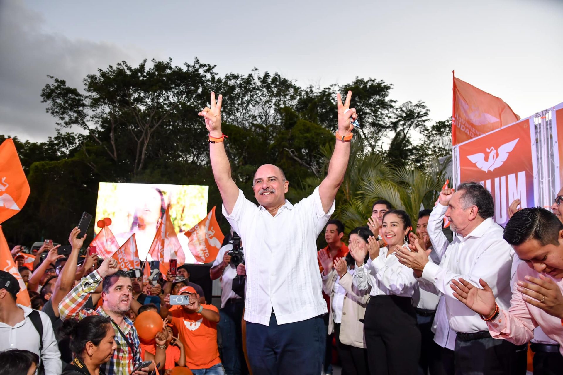 Jorge Portilla se registra como candidato por Movimiento Ciudadano para la Presidencia Municipal de Tulum