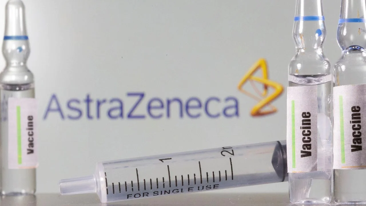 AstraZeneca admite que vacuna contra el Covid puede provocar lesiones graves y hasta la muerte