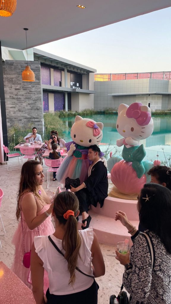 Hello Kitty Café llega a Cancún