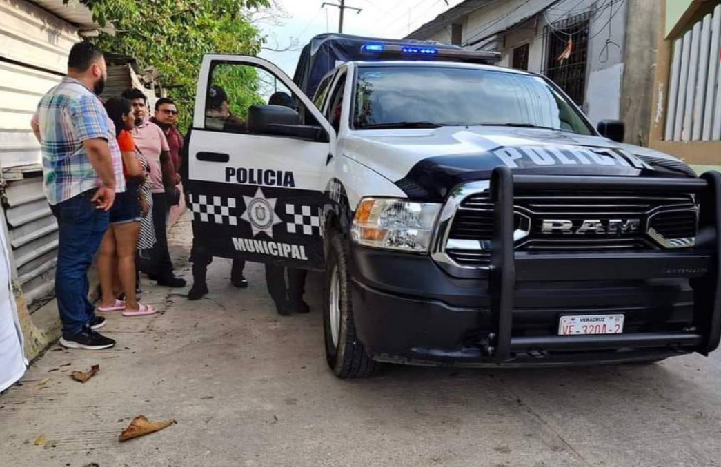 En Veracruz, adulto mayor atropella accidentalmente a su nieta de 18 meses y muere