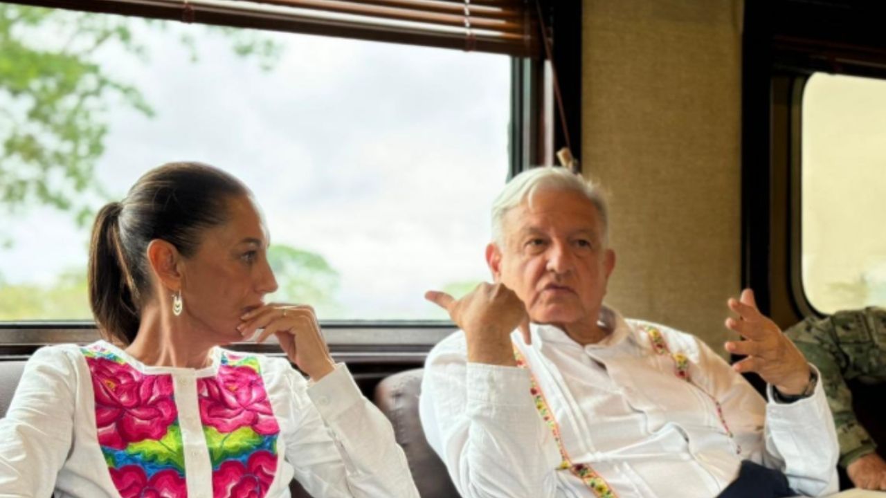 AMLO y Claudia Sheinbaum llegan a Huatulco