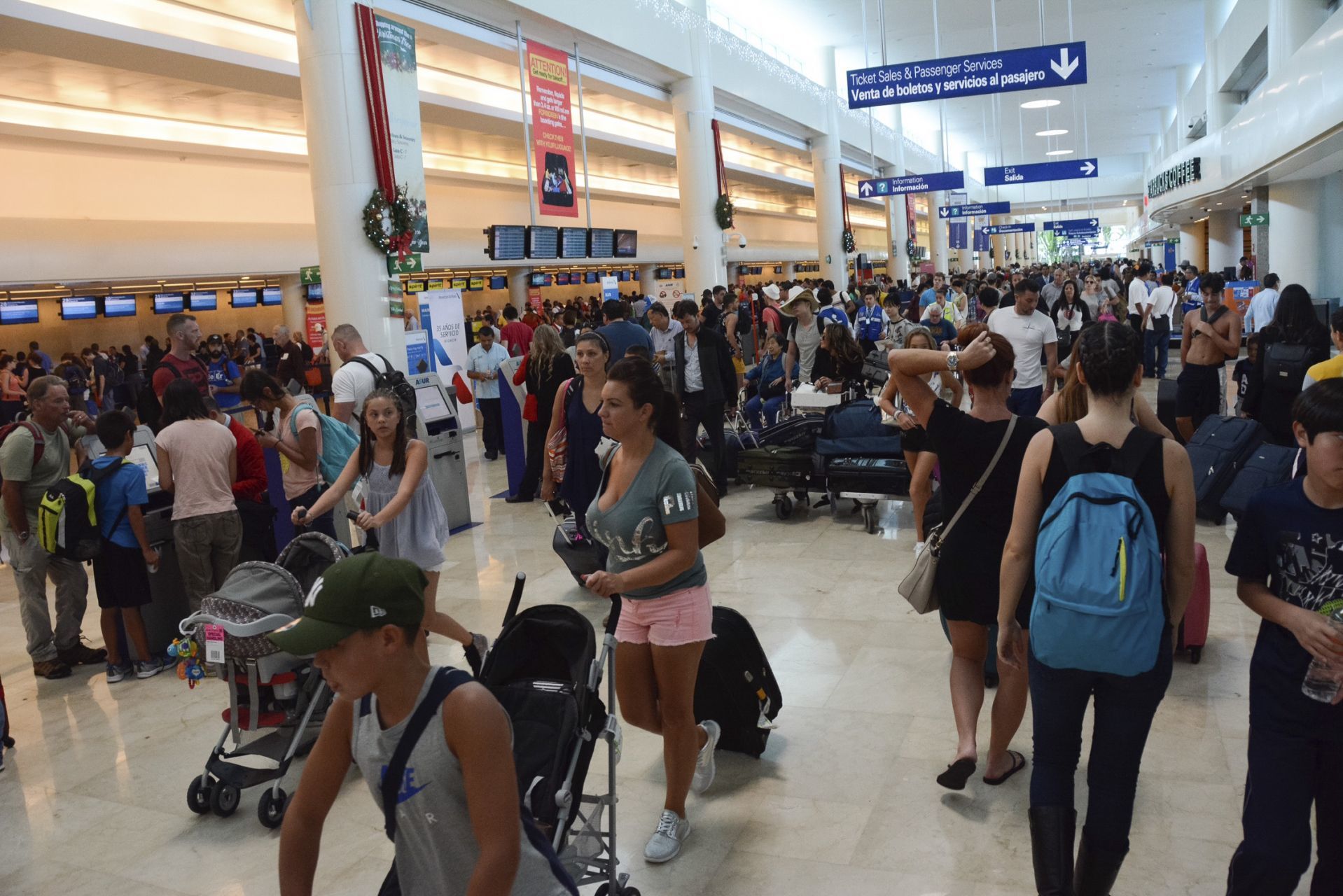 Huracán Beryl: Cancelan 50 vuelos en Cancún; Aeropuerto de Tulum suspende operaciones