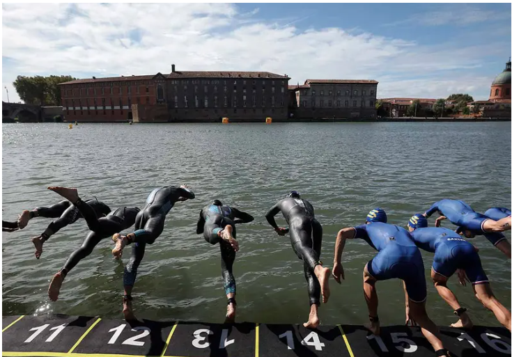 Fallecen dos atletas en mundial de triatlón en España; uno era mexicano