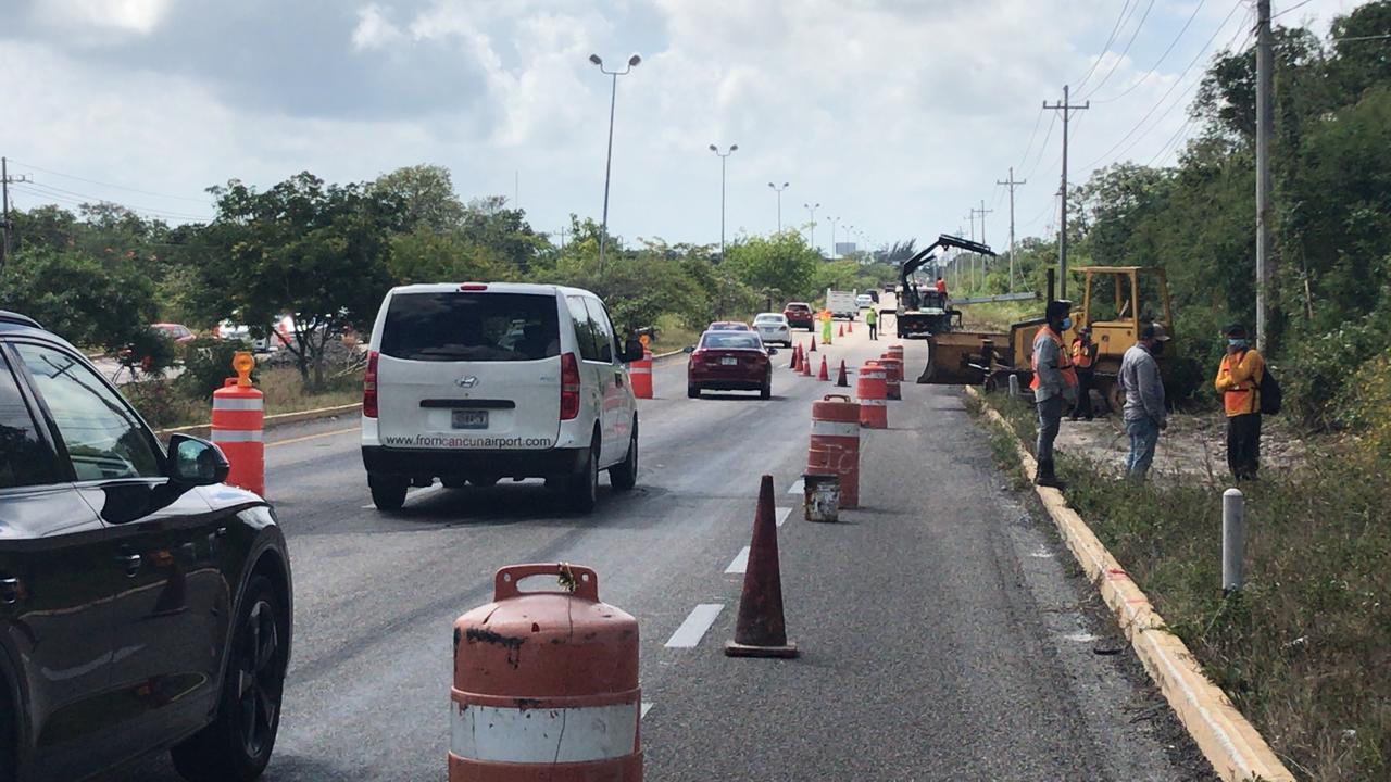 Ciudadanos de Playa del Carmen exigen reparación urgente de la carretera federal Cancún-Playa del Carmen