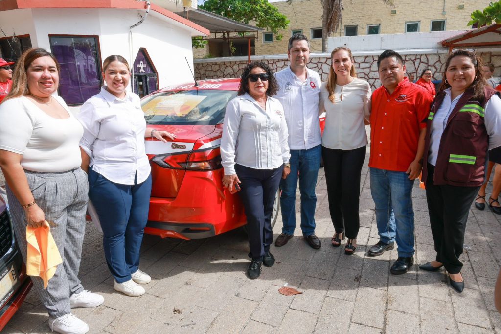 Atenea Gómez Ricalde impulsa campaña “Unidos contra la Violencia” en el transporte público