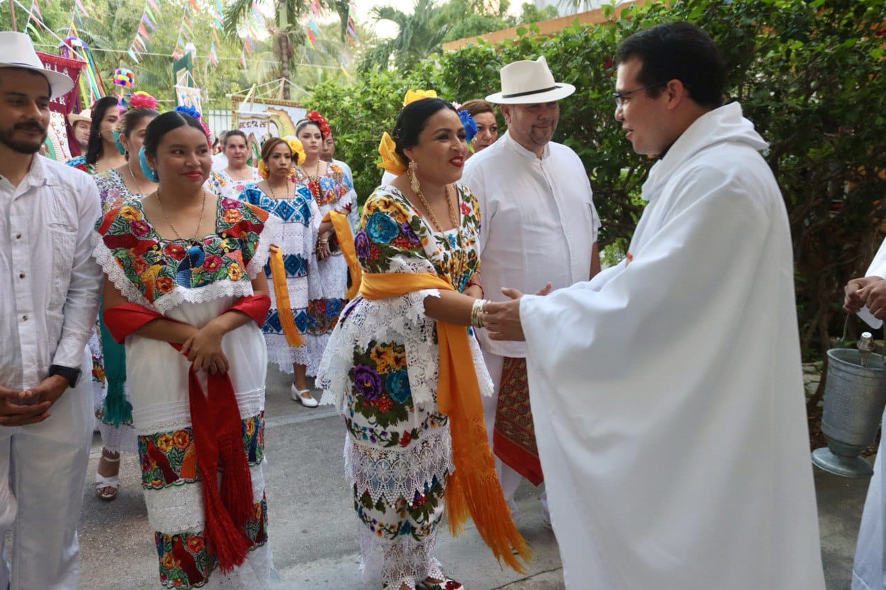 CONVIVE BLANCA MERARI CON EL GREMIO DE PUERTO MORELOS