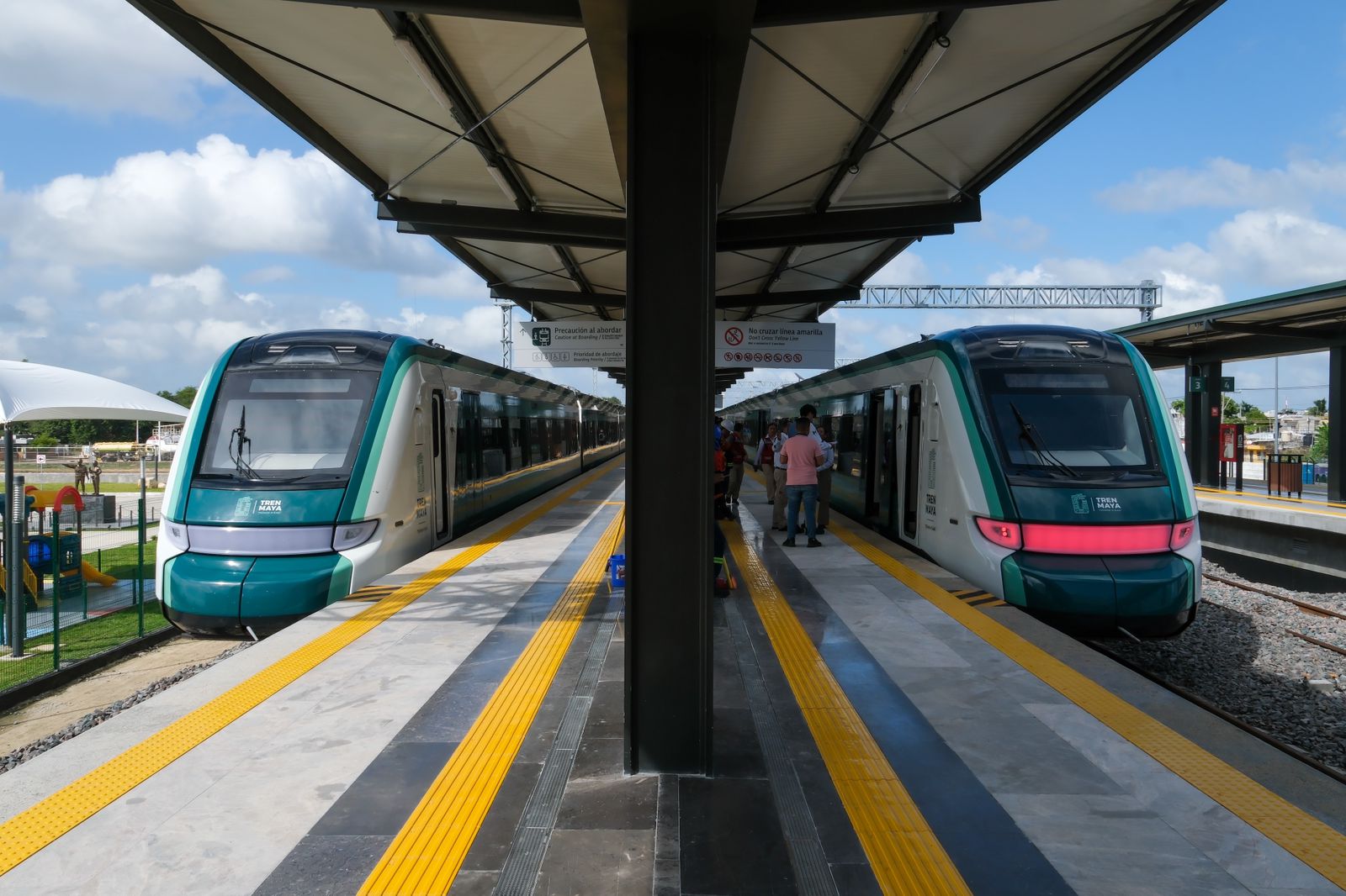 Claudia Sheinbaum y Mara Lezama celebran el primer aniversario del Tren Maya, una hazaña histórica lograda en tan solo 4 años