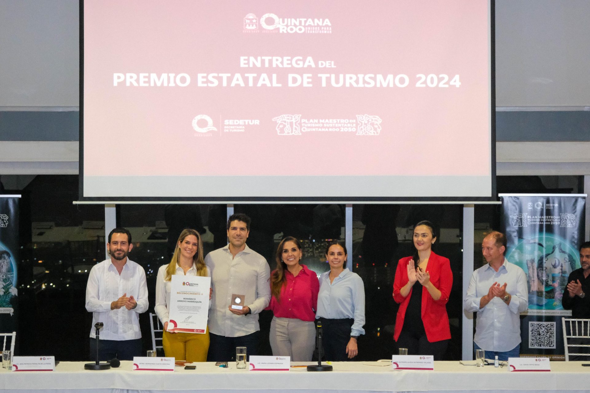 Reconoce Mara Lezama a pioneros del turismo en Quintana Roo con el Primer Premio Estatal de Turismo 2024