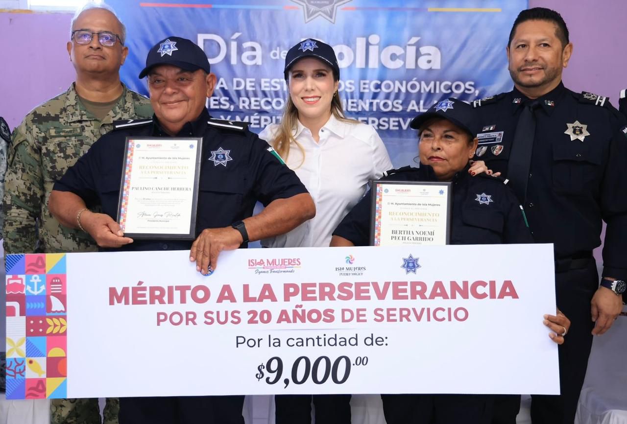 Atenea Gómez Ricalde reconoce la valiosa labor de la policía en la Construcción de la Paz en Isla Mujeres