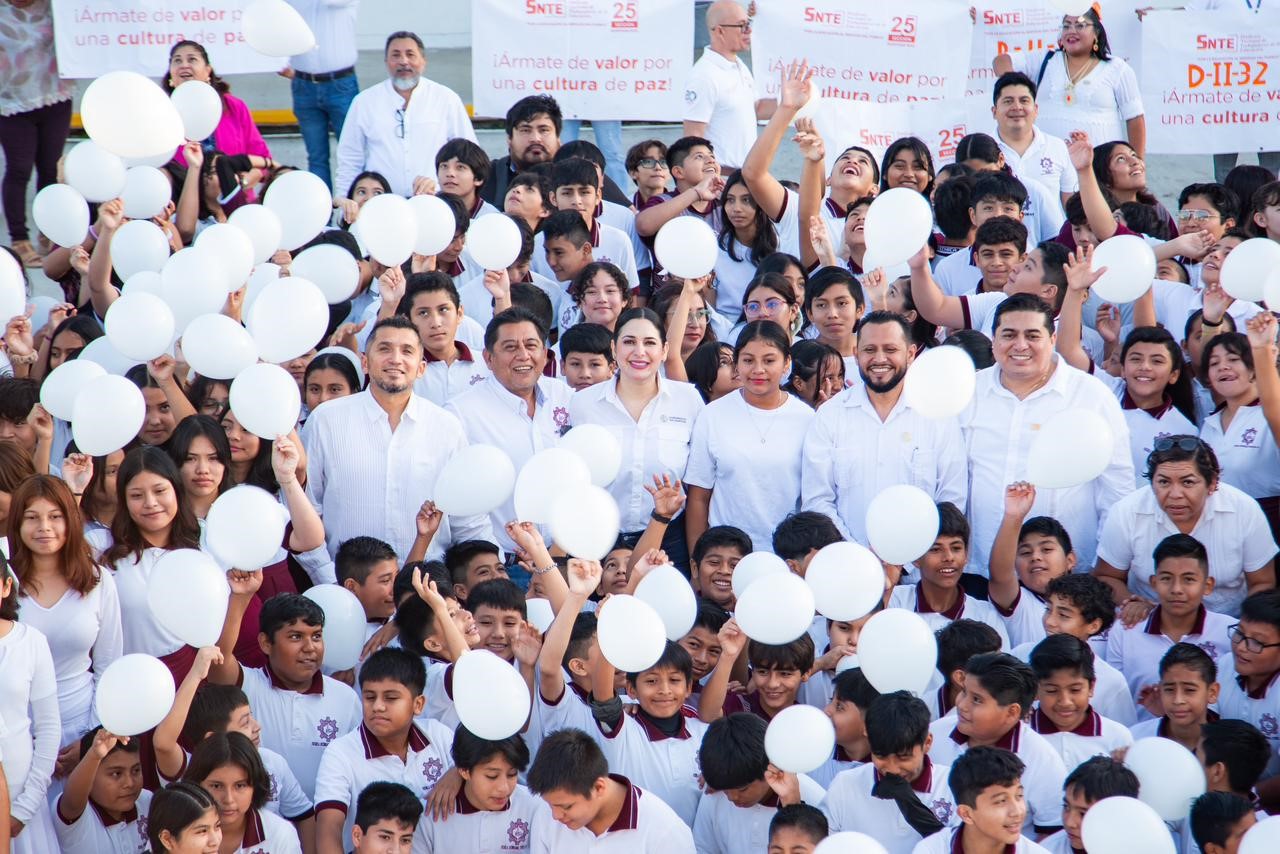 ceremonia cívica de abanderamiento “Ármate de Valor, por una cultura de paz”