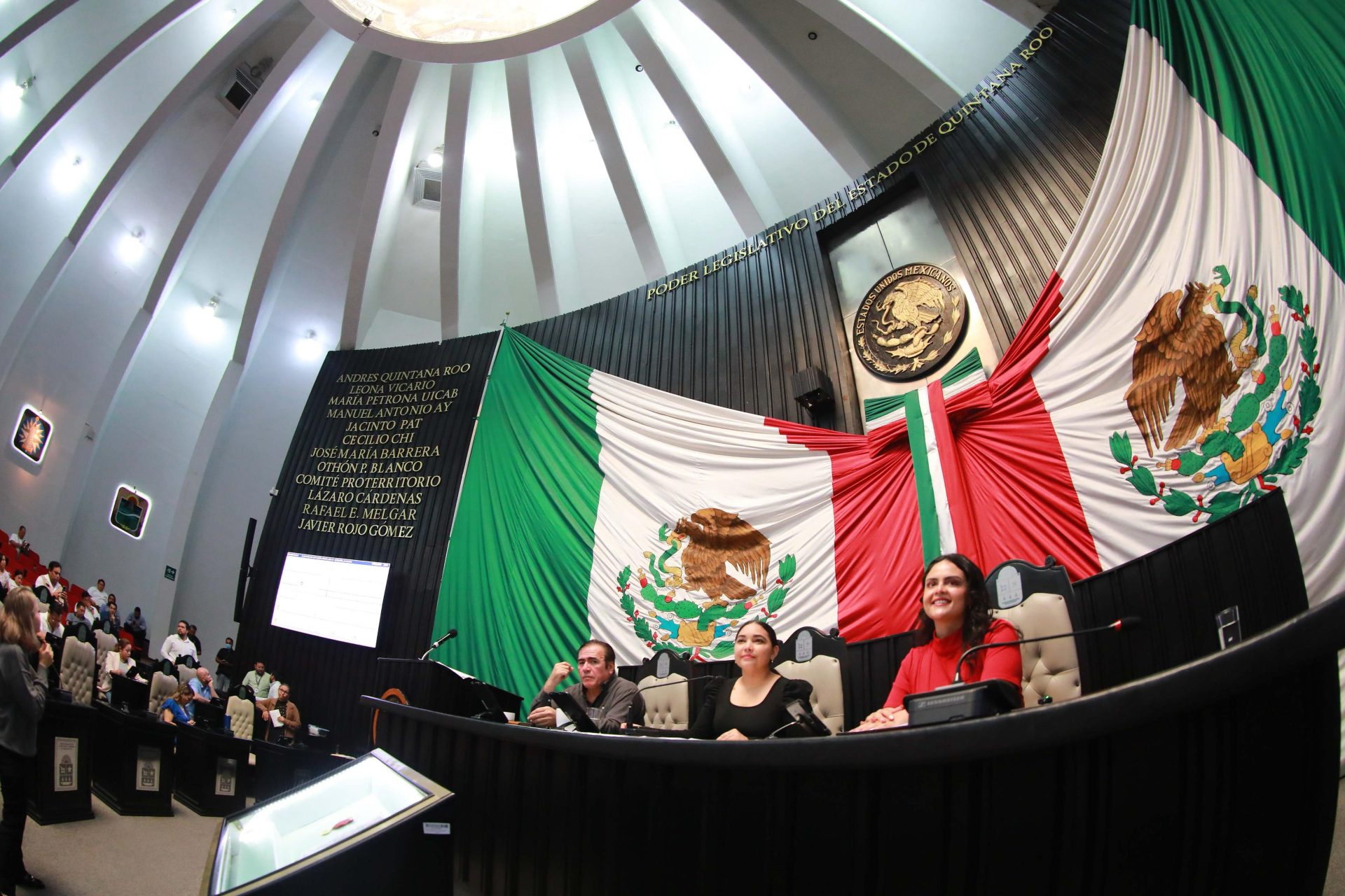 Medalla al Mérito Distinguida Quintanarroense “María Cristina Sangri Aguilar”