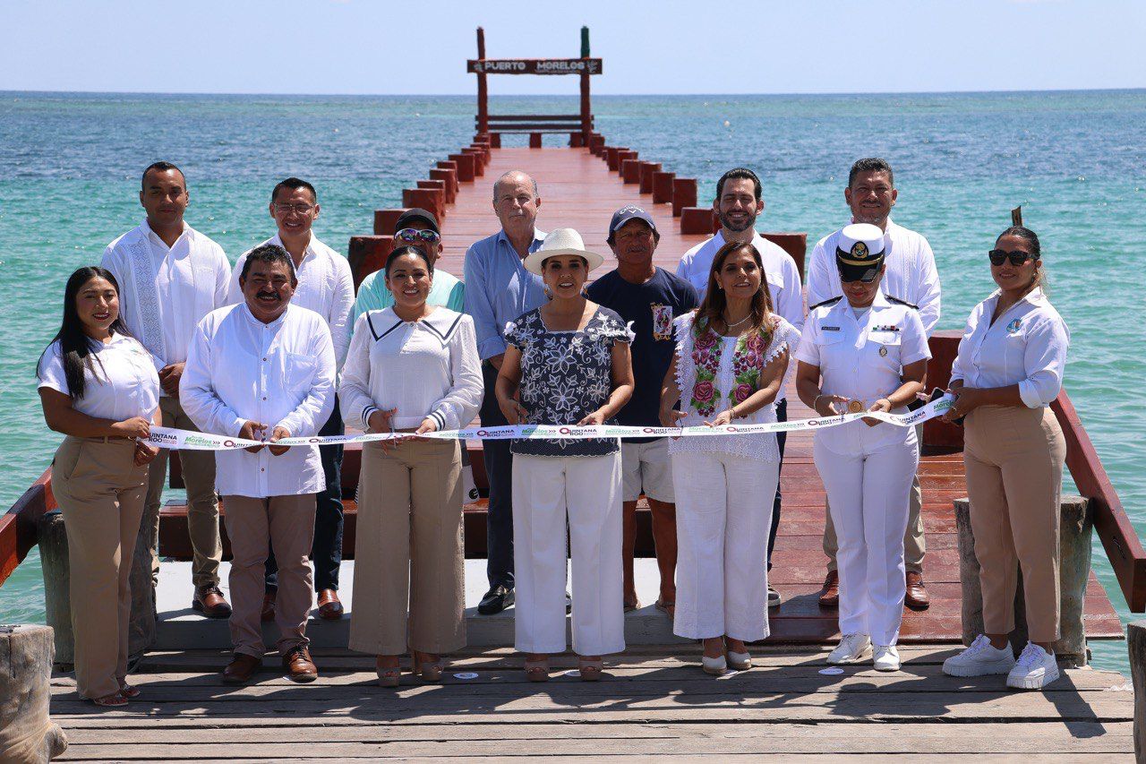 Blanca Merari el renovado muelle de pescadores