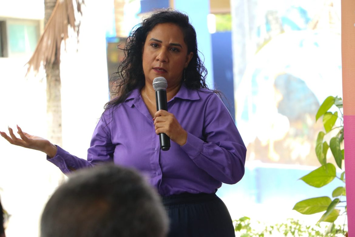 Dana Ramírez,