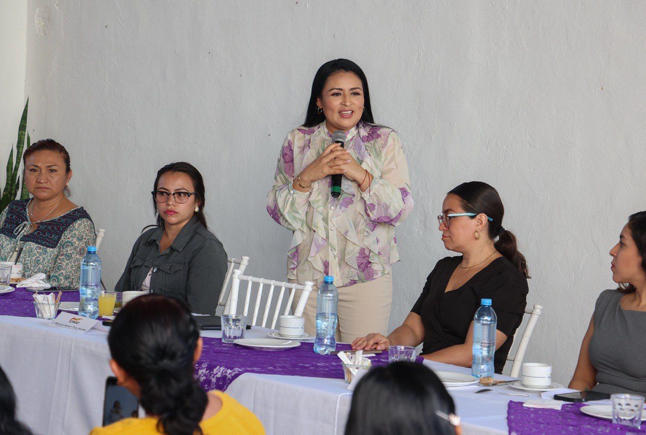 Convoca Blanca Merari a la unidad femenina para construir un mejor futuro en Puerto Morelos