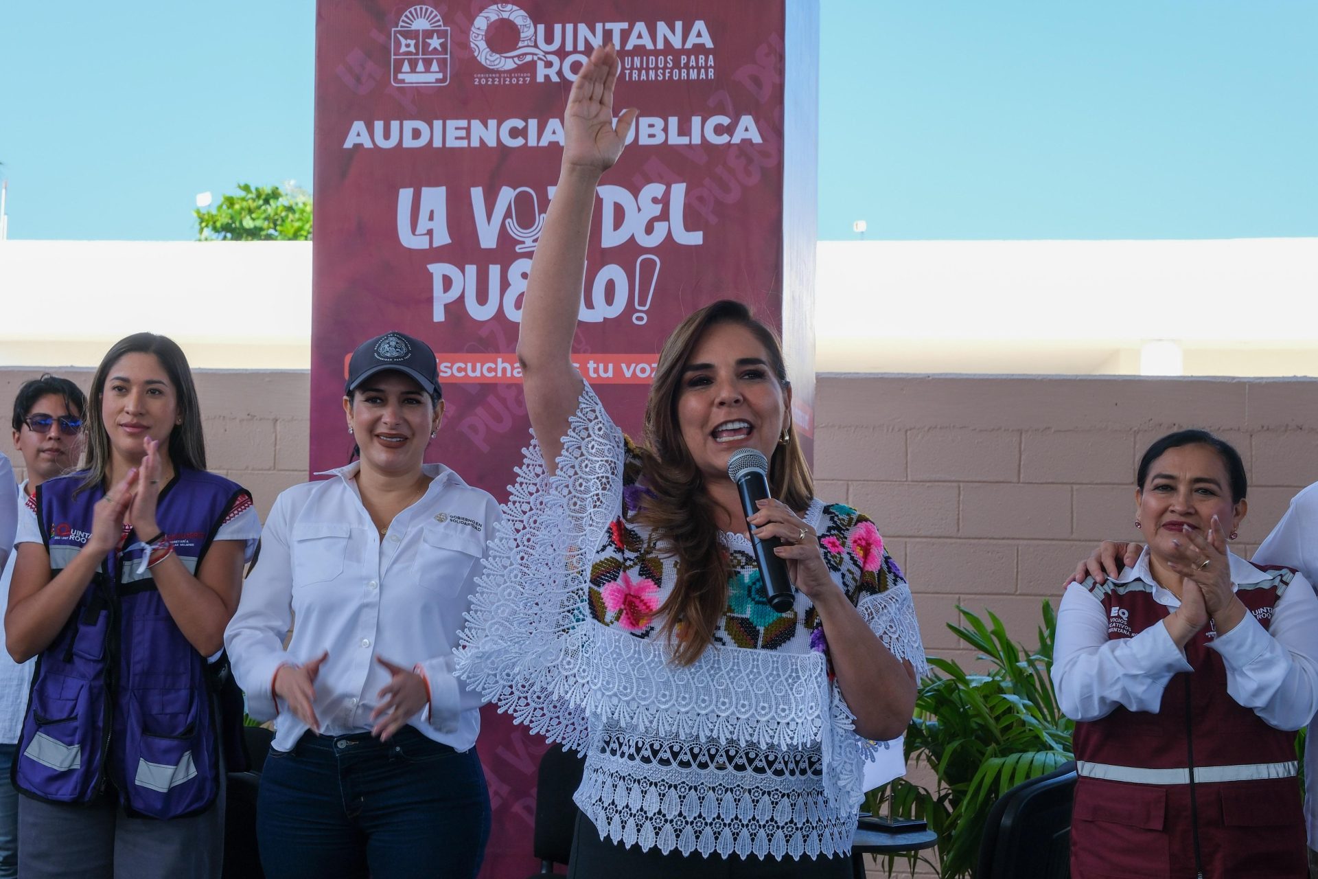 Escucha Mara Lezama al pueblo de Puerto Aventuras a través de la audiencia pública “La Voz del Pueblo”