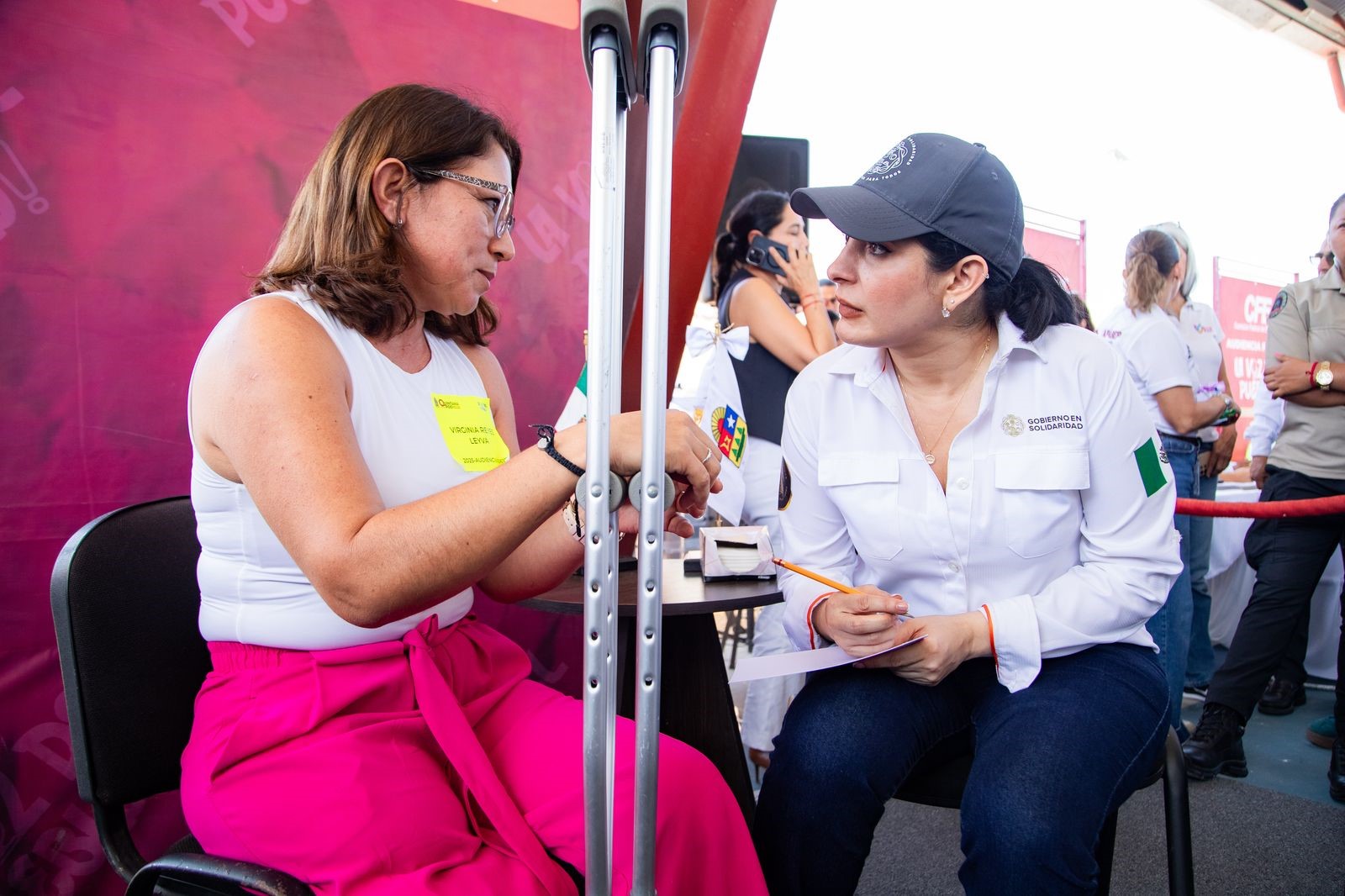 “La Voz del Pueblo” llegó a Puerto Aventuras; Estefanía Mercado acompaña a la Gobernadora durante la jornada