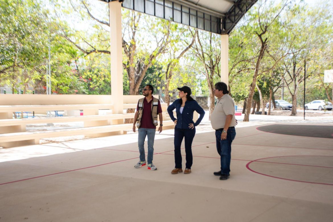 Estefanía Mercado entrega el renovado Parque de la Noventa