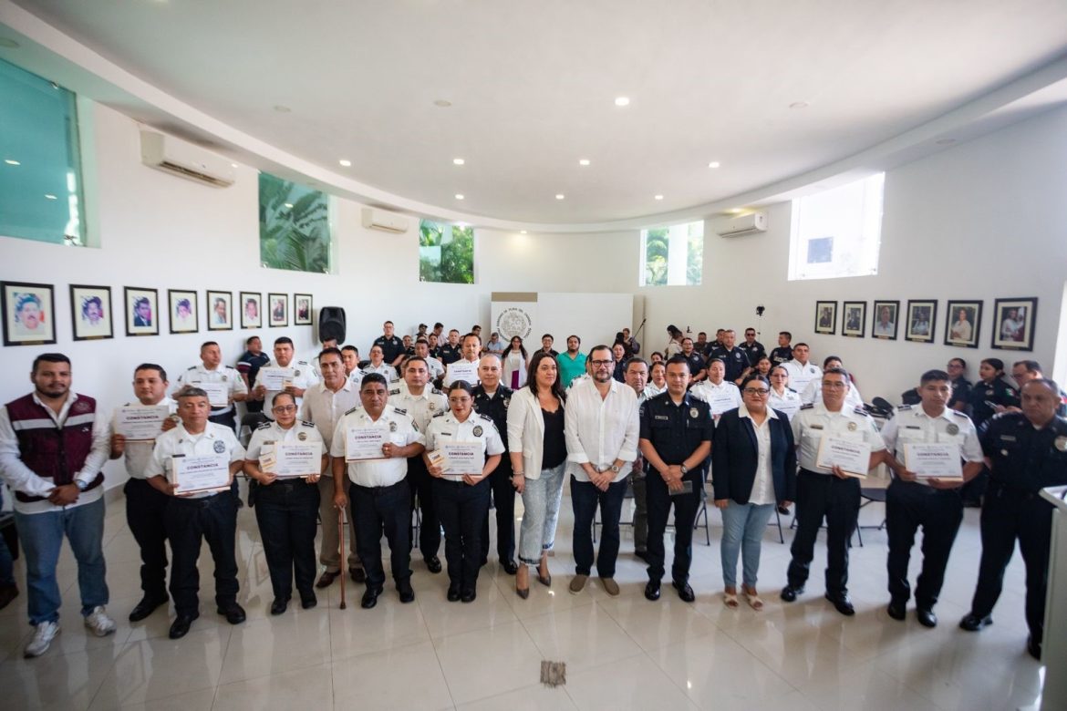 curso de inglés “100 Days Learn English” para policías de Playa del Carmen