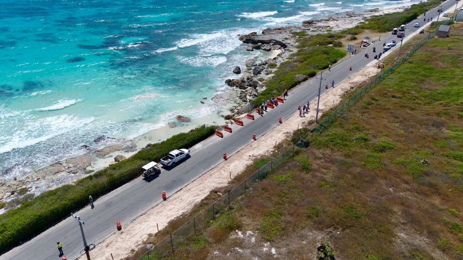 Atenea Gómez Ricalde inicia nueva obra en la carretera perimetral del Mar Caribe en Isla Mujeres