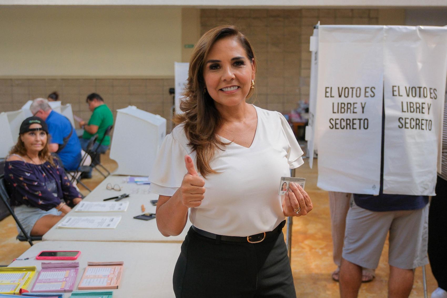 Mara Lezama vota en la elección del Poder Judicial