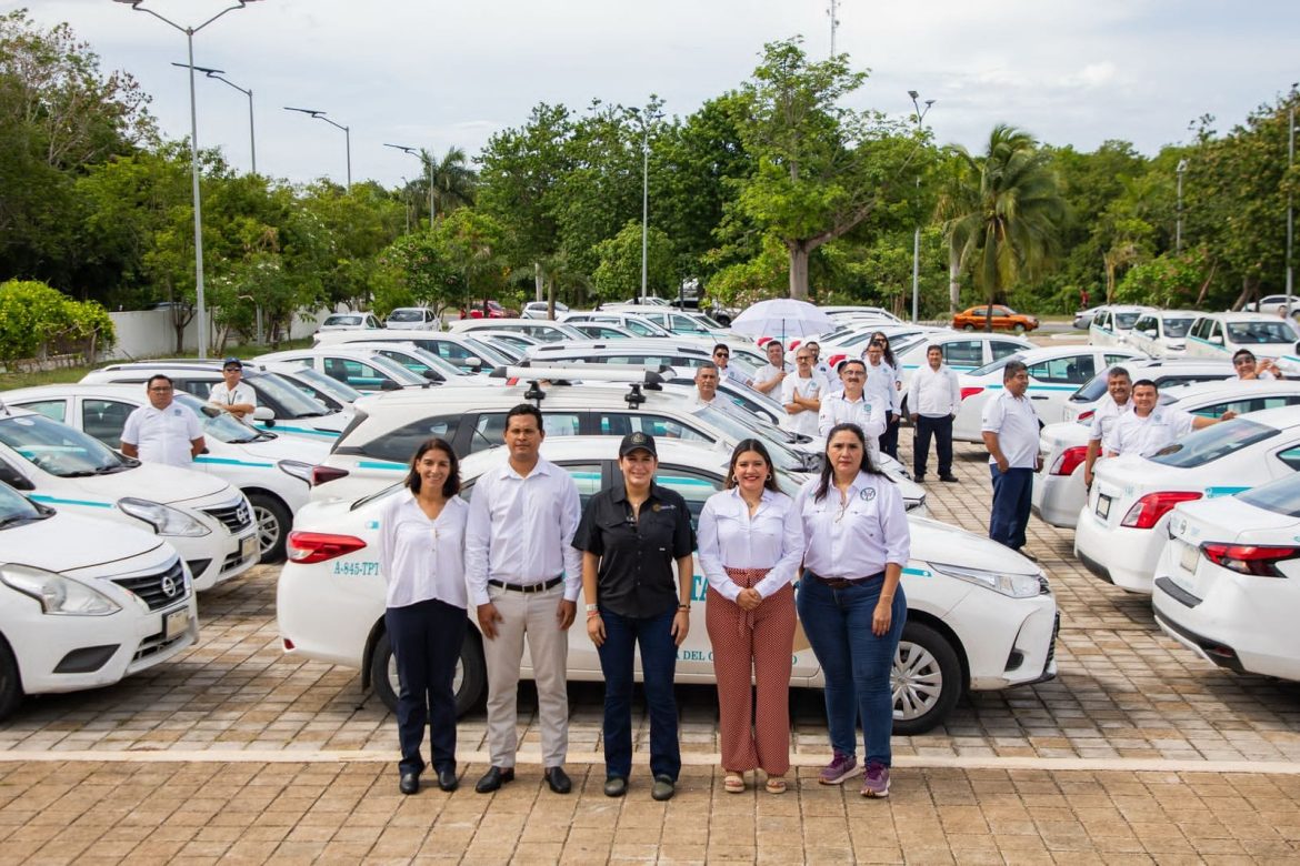 Estefanía Mercado impulsa taxistas de excelencia