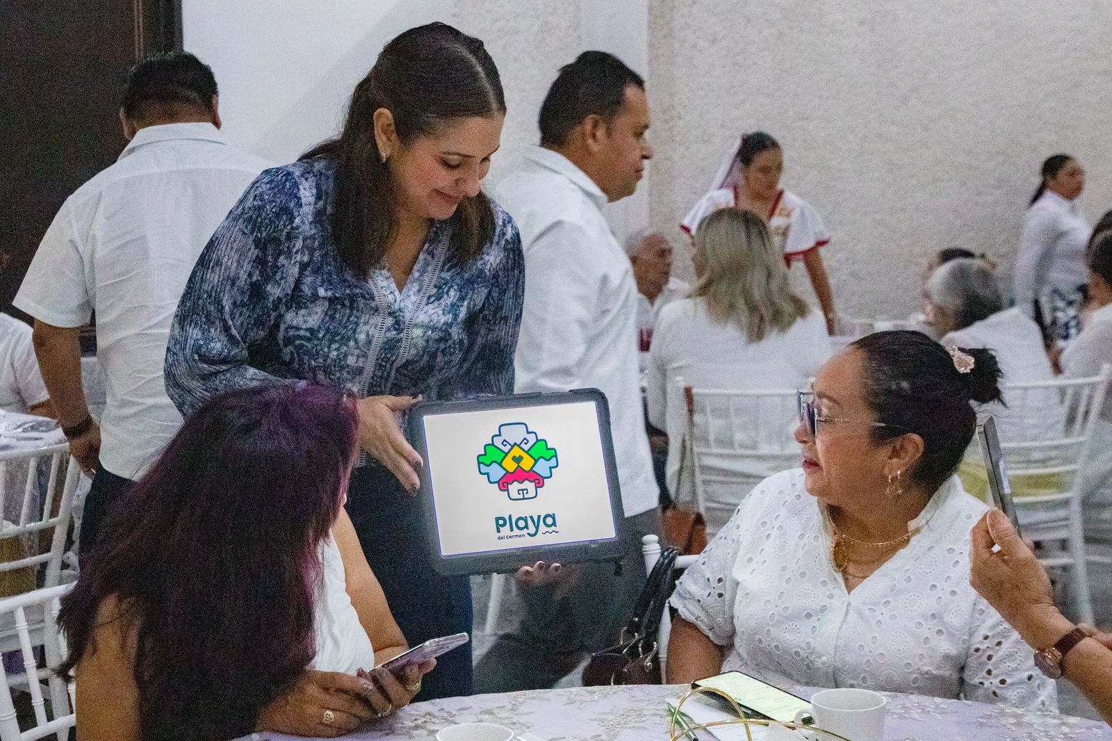 Estefanía Mercado presenta “Modelo Playa”