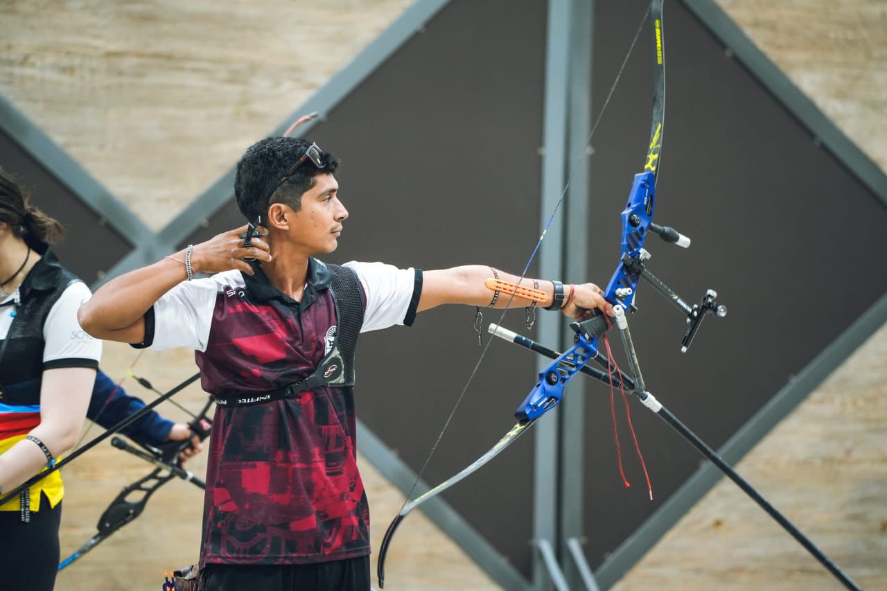 Héctor Sansores Cuevas de Tiro Con Arco