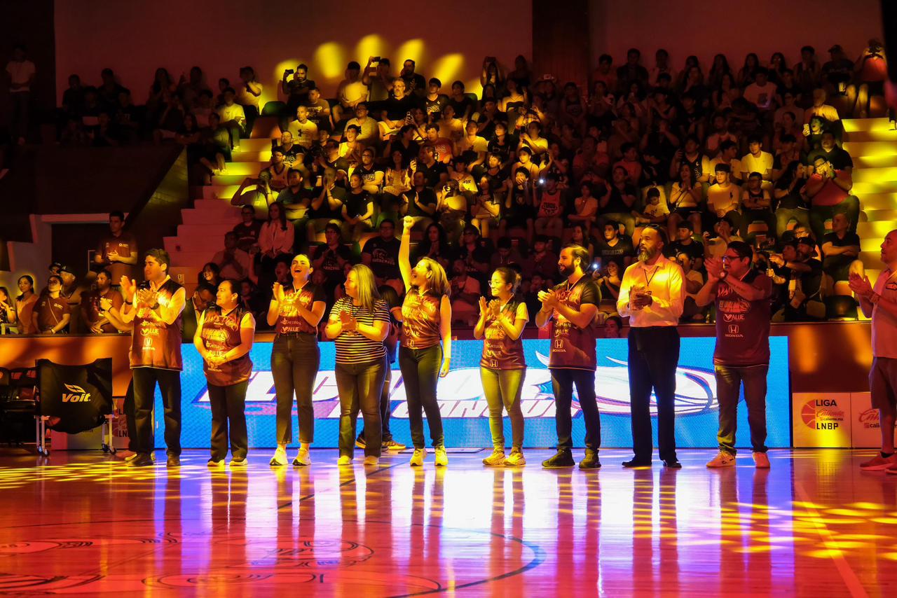 Mara Lezama reinaugura el Palacio de los Deportes “Erick Paolo Martínez” de Chetumal