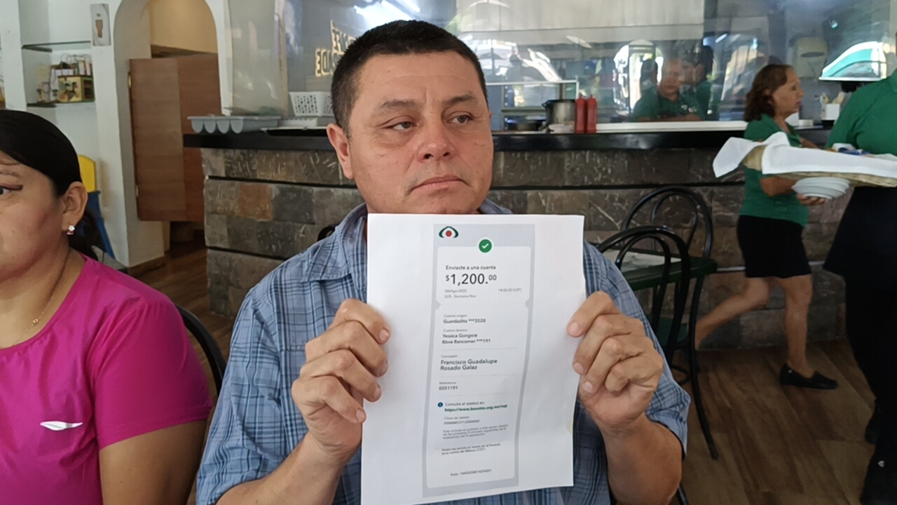 Acusan a maestra de cobros extraordinarios en secundiaria