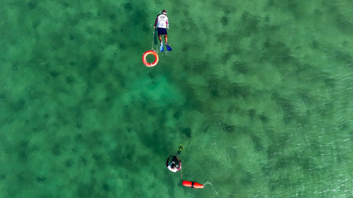 Recolectan más de 2.5 toneladas de residuos en playas y fondo marino de Playa del Carmen