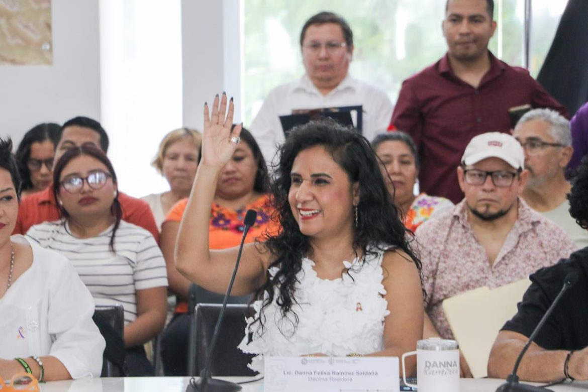 El Cabildo De Playa Del Carmen aprueba nombrar el salón oval como “Salón María Petrona Uicab”
