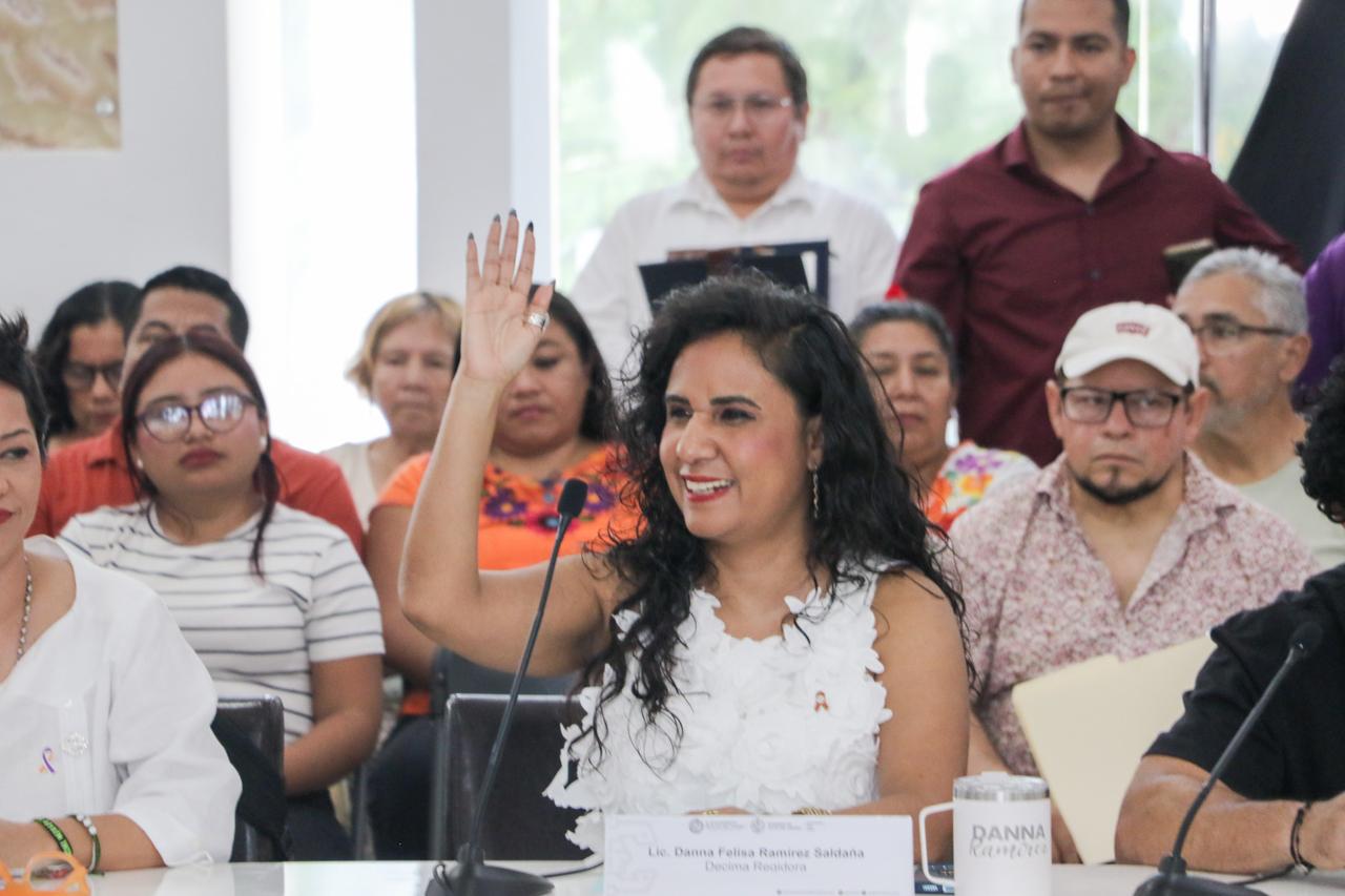 El Cabildo De Playa Del Carmen aprueba nombrar el salón oval como “Salón María Petrona Uicab”