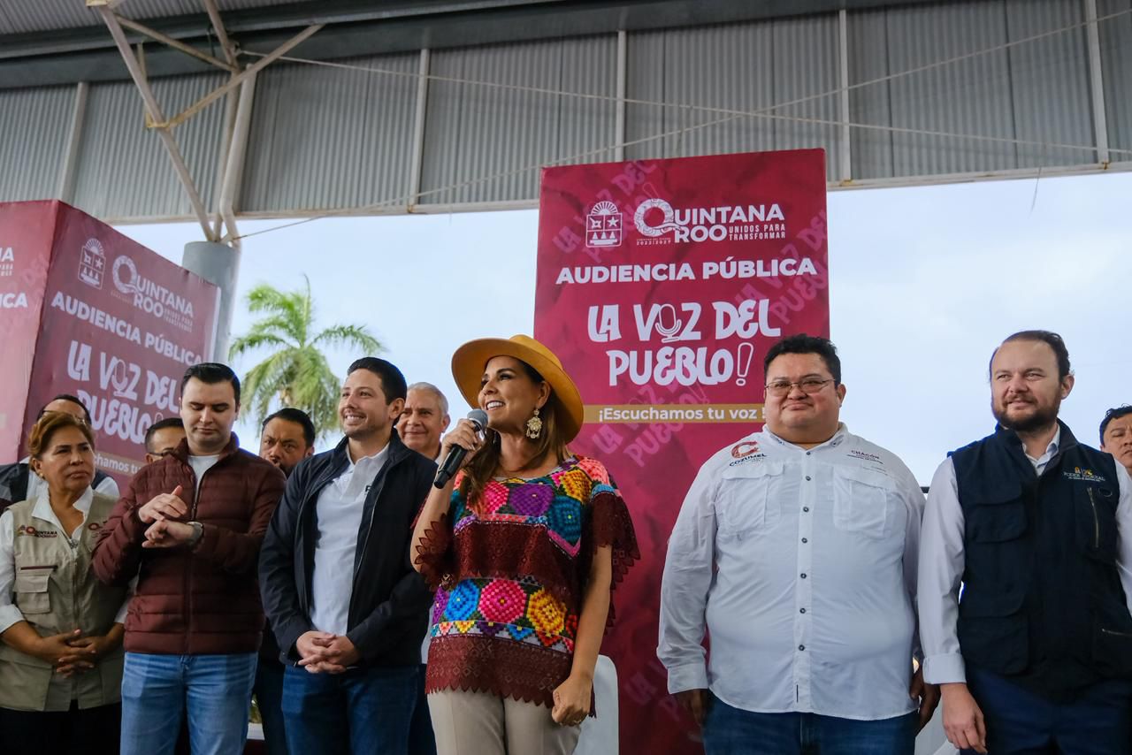 Atiende Mara Lezama de manera directa a las y los cozumeleños en “La Voz del Pueblo”