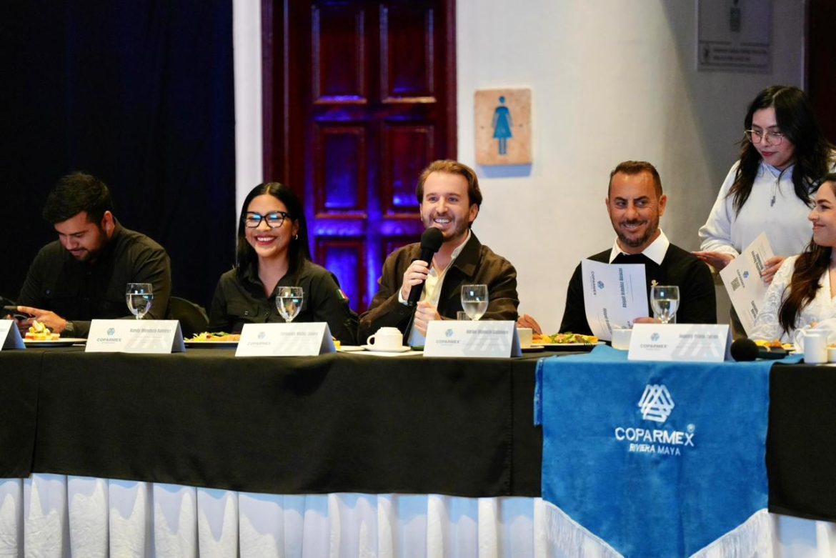 Se reúne Fernando Muñoz con líderes de la Coparmex Playa del Carmen