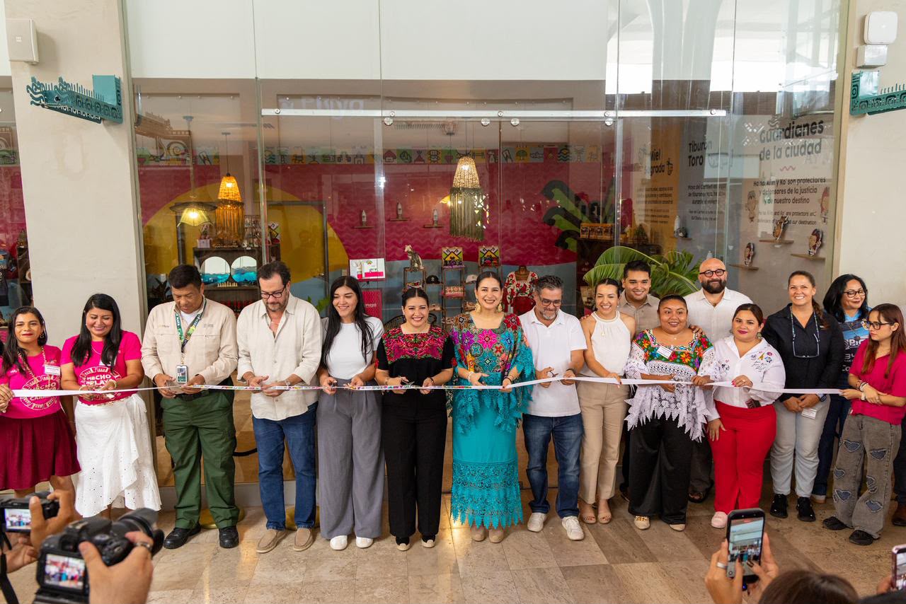 Estefanía Mercado inaugura la tienda “Hecho en Playa” en la estación del Tren Maya